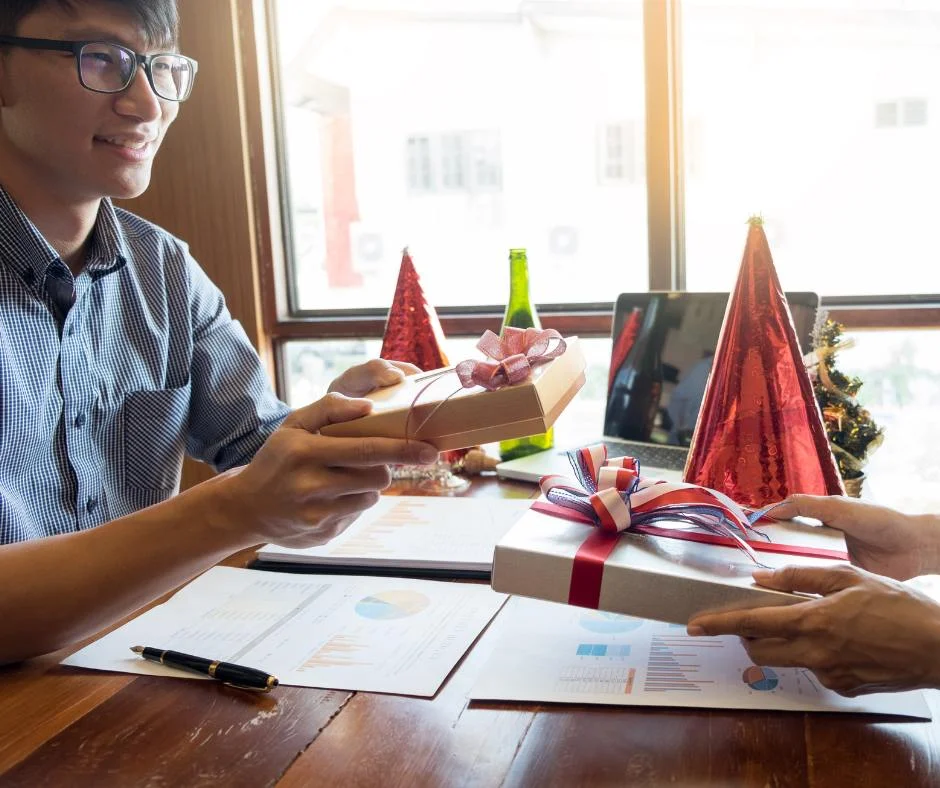 The Magic of Personalized Gifts from Employers to Employees - ParkerBeth